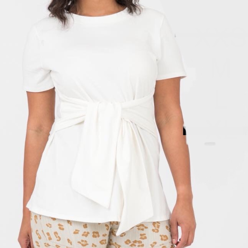 Agnes and Dora side seam sash tee